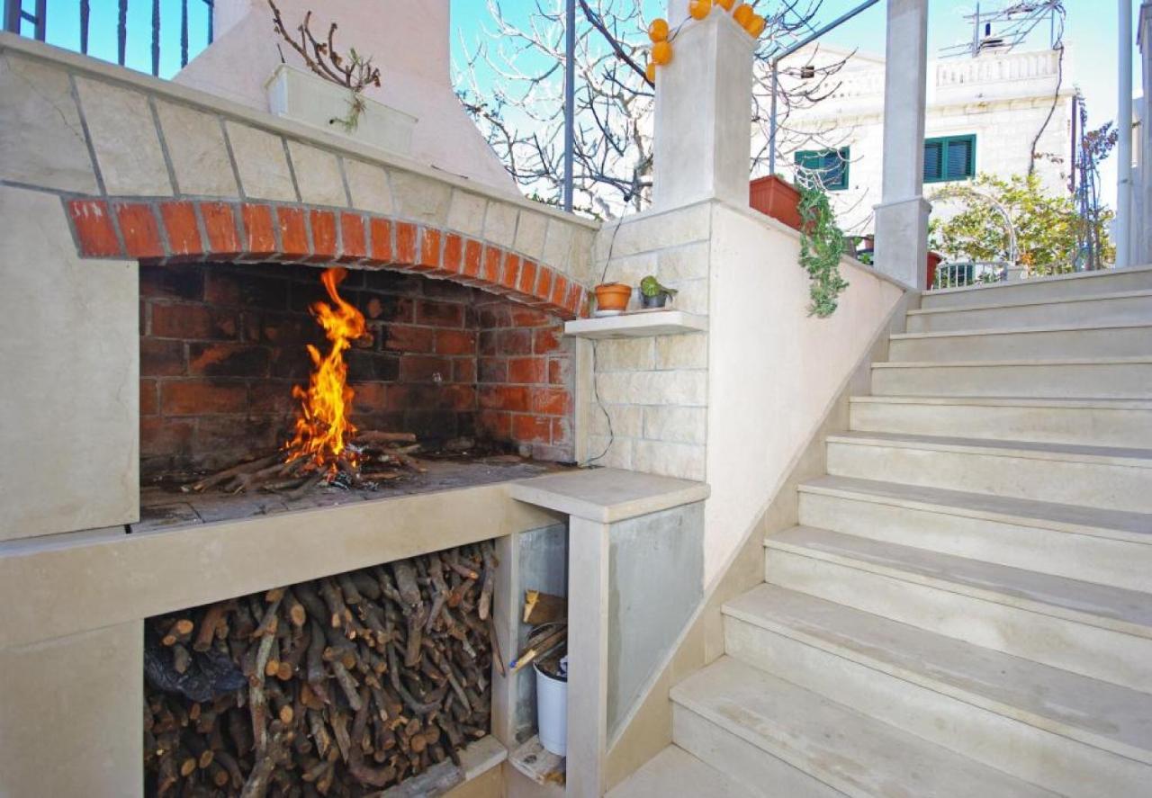 Apartments Villa Rose Sumartin Exterior photo