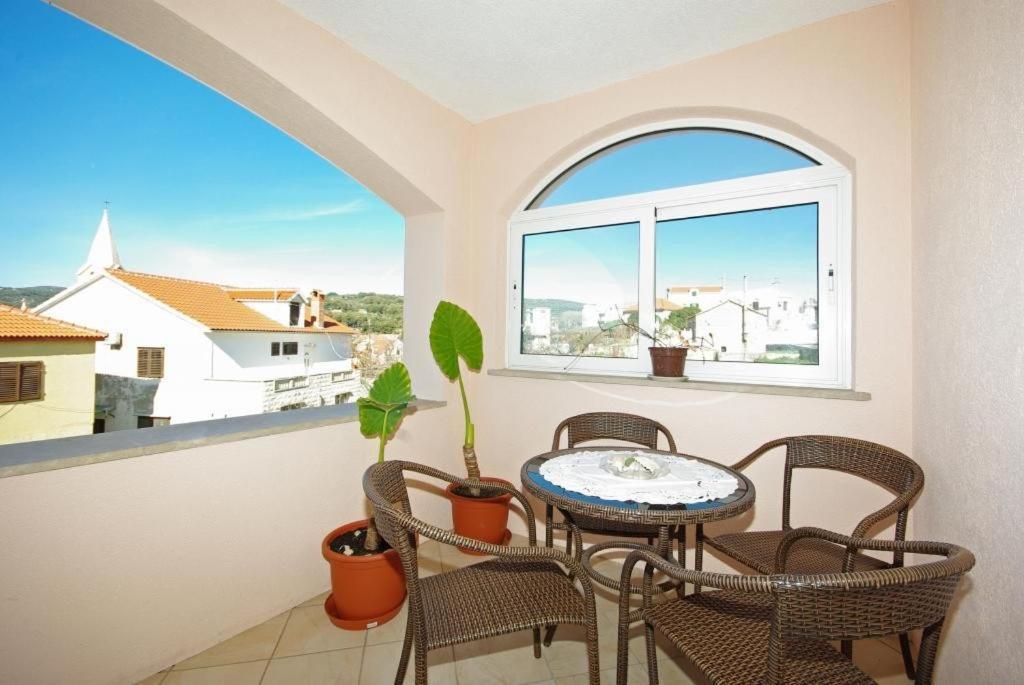 Apartments Villa Rose Sumartin Exterior photo