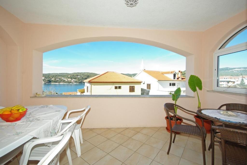 Apartments Villa Rose Sumartin Exterior photo